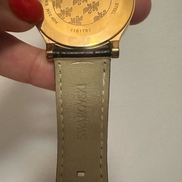 Black Swarovski watch with gold and leather extensible - Picture 5 of 6